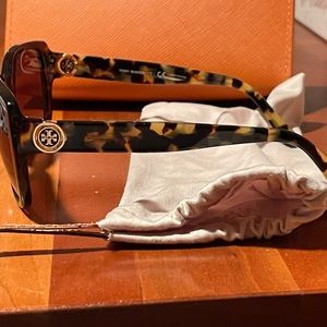 Tory Burch sunglasses, brand new, no tags, never worn